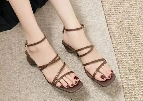 高跟凉鞋在线视频播放,高跟凉鞋在线视频带你领略时尚魅力